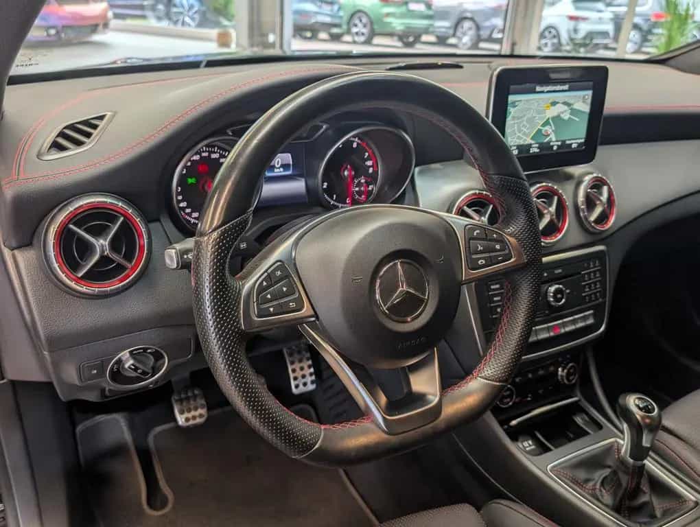 Mercedes-Benz CLA 200 AMG LED-High Cam H/K Navi Leder Memory 12/2016-photo-18