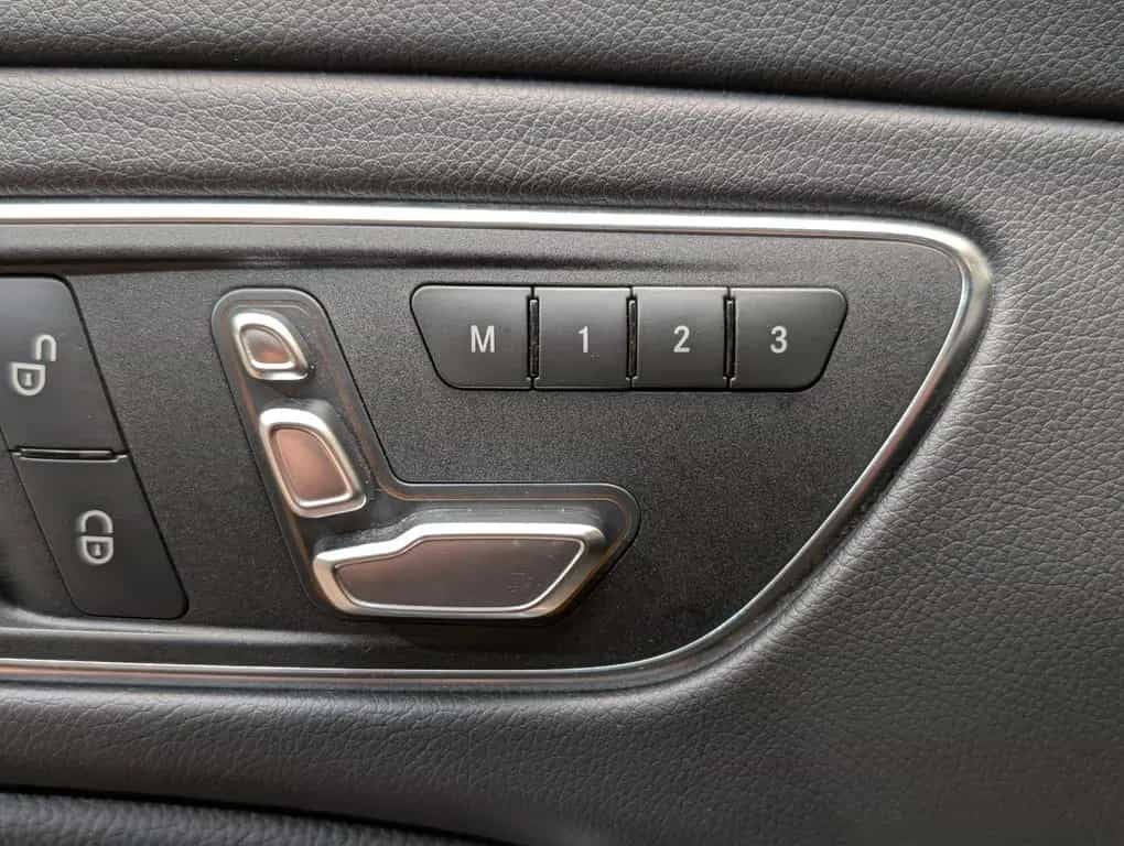 Mercedes-Benz CLA 200 AMG LED-High Cam H/K Navi Leder Memory 12/2016-photo-20