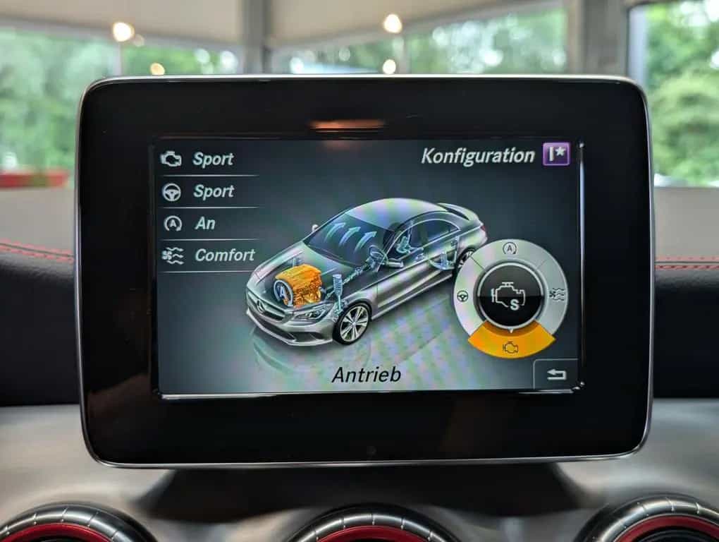 Mercedes-Benz CLA 200 AMG LED-High Cam H/K Navi Leder Memory 12/2016-photo-28