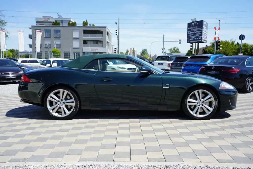 Jaguar XKR Supercharged 5.0 V8 Cabrio*R Performance*B&W 03/2011-photo-3