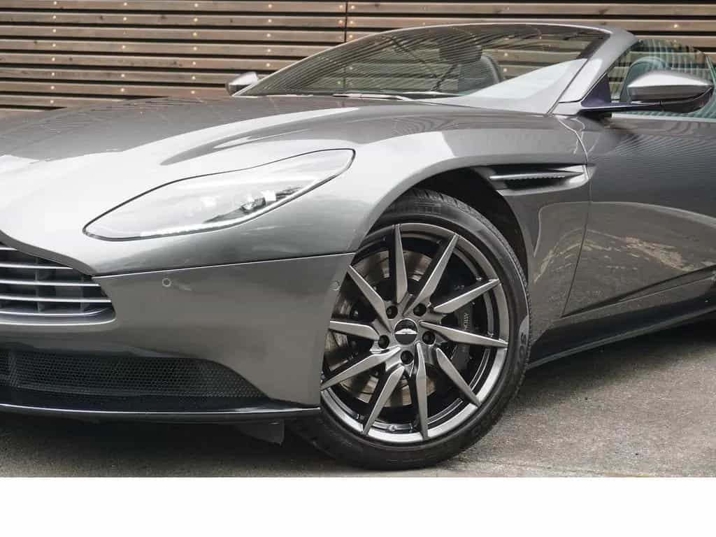 Aston Martin DB11 4.0 V8 Volante 360° neue Inspektion Deutsch 07/2019-photo-6