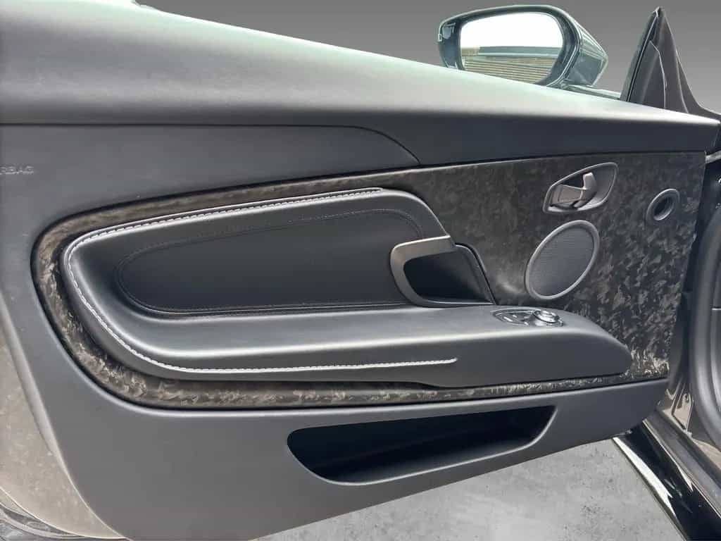 Aston Martin DB11 4.0 V8 Volante 360° neue Inspektion Deutsch 07/2019-photo-9