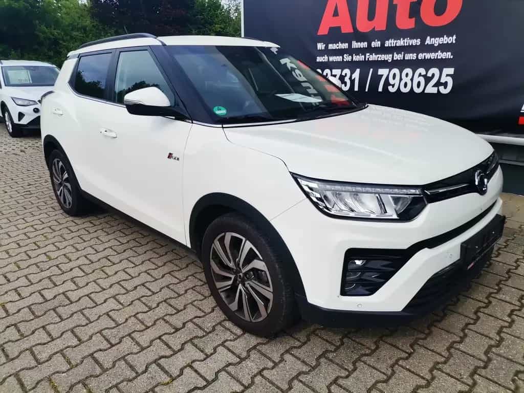Ssangyong Tivoli Sapphire 4x4 1.5 TGDI LED|Navi|RFK|Allrad 11/2023-photo-2