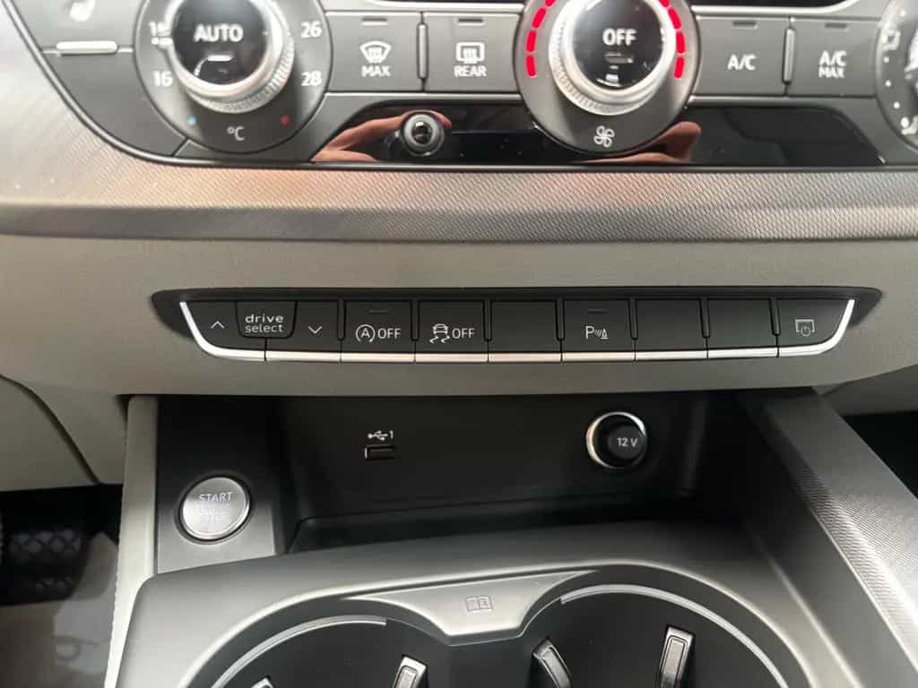Audi A4 Avant 40 TDI quattro Stand-Heizung AHK LED 03/2022-photo-13