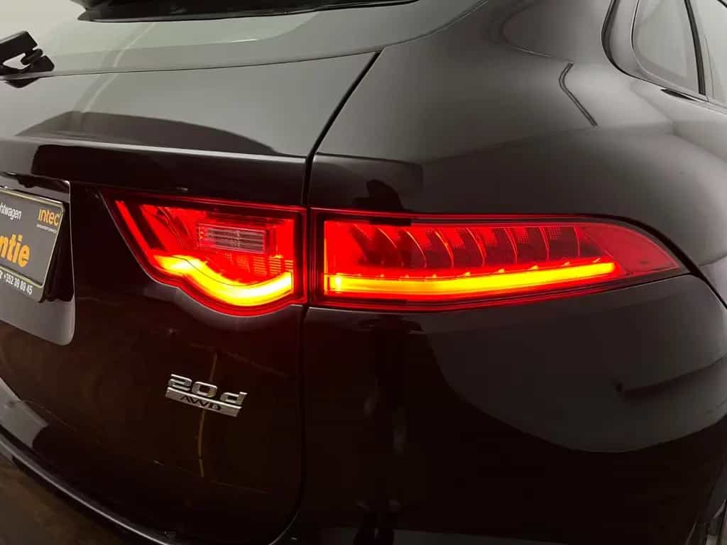 Jaguar F-Pace R-Sport  4x4 PANO/ MERIVAN /1.HD / 81.tKM 02/2018-photo-14
