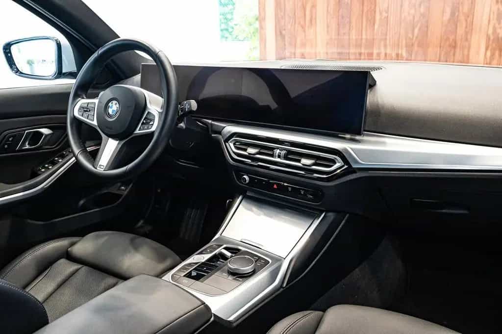 BMW 318 i, touring, M pack, camera, widescreen G21 l 07/2024-photo-12