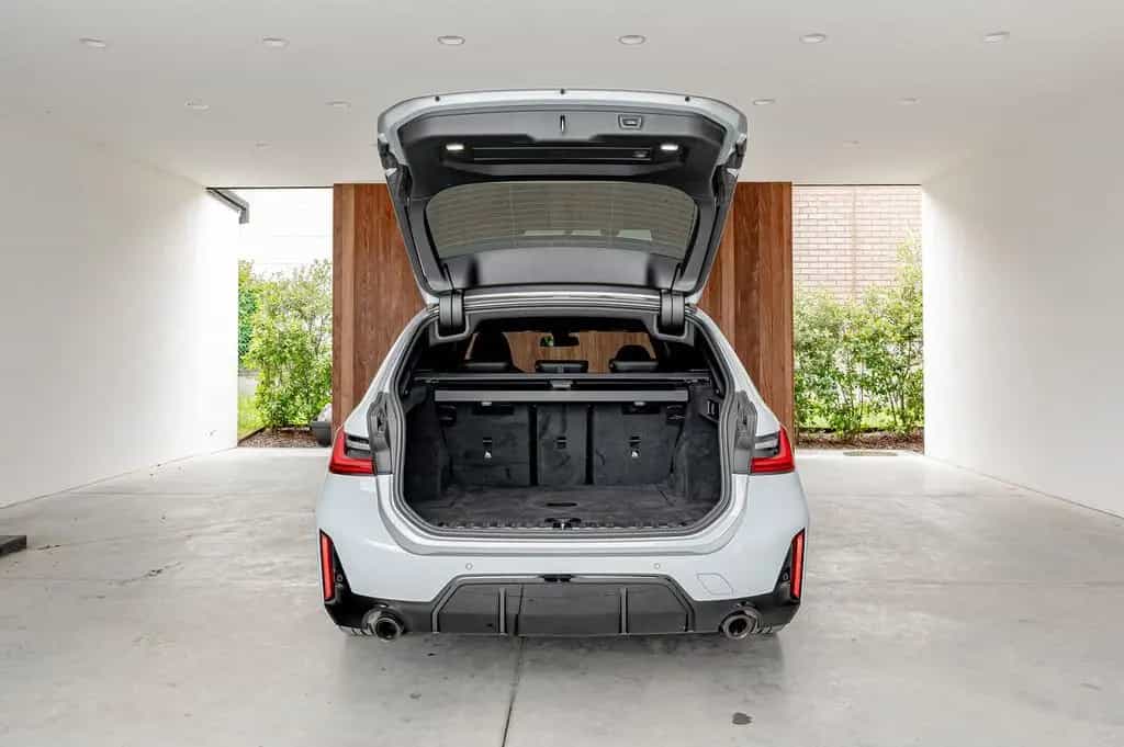 BMW 318 i, touring, M pack, camera, widescreen G21 l 07/2024-photo-26