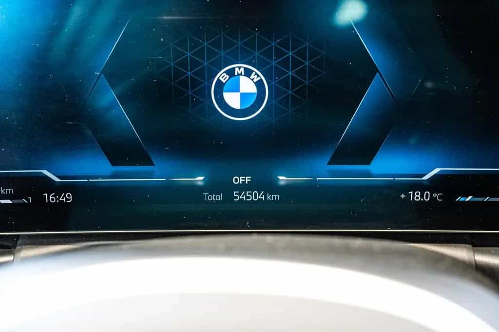 BMW 318 i, touring, M pack, camera, widescreen G21 l 07/2024-photo-28