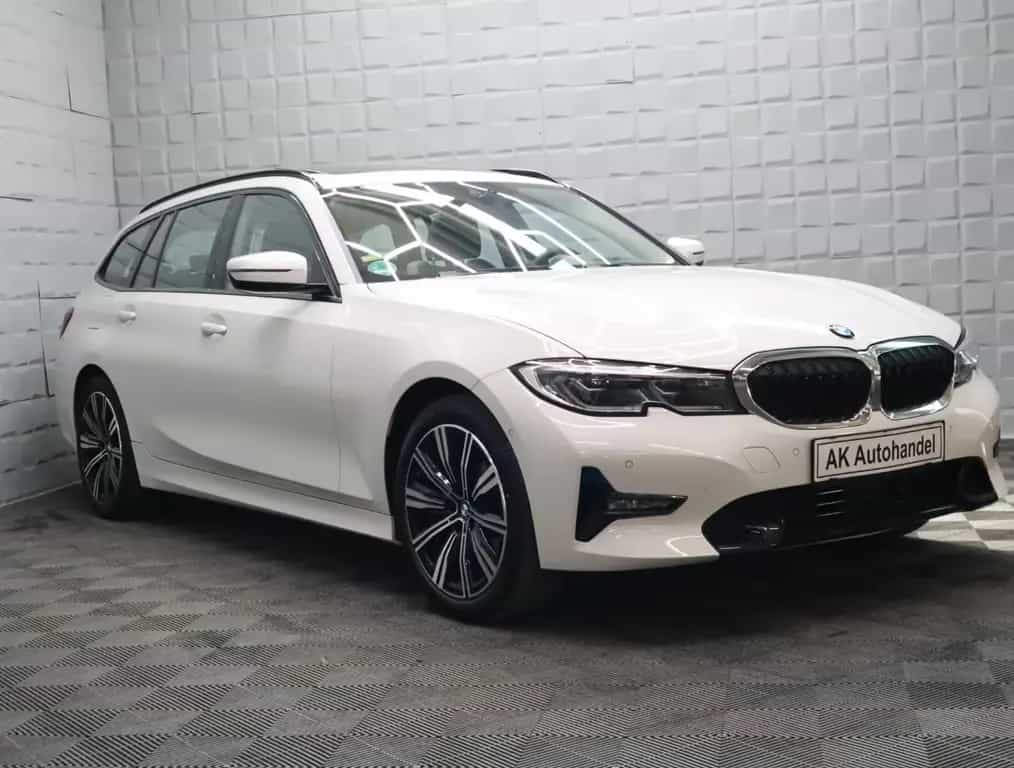 BMW 320 d Touring xDrive Sport Line LED Navi T-Leder 03/2021-photo-2