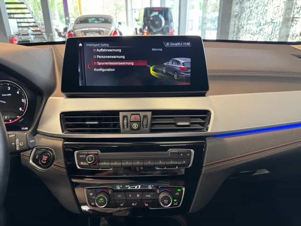 BMW X1 xDrive 25d Sport Line Aut. LED~KAMERA~HEADUP~ 11/2020-photo-19