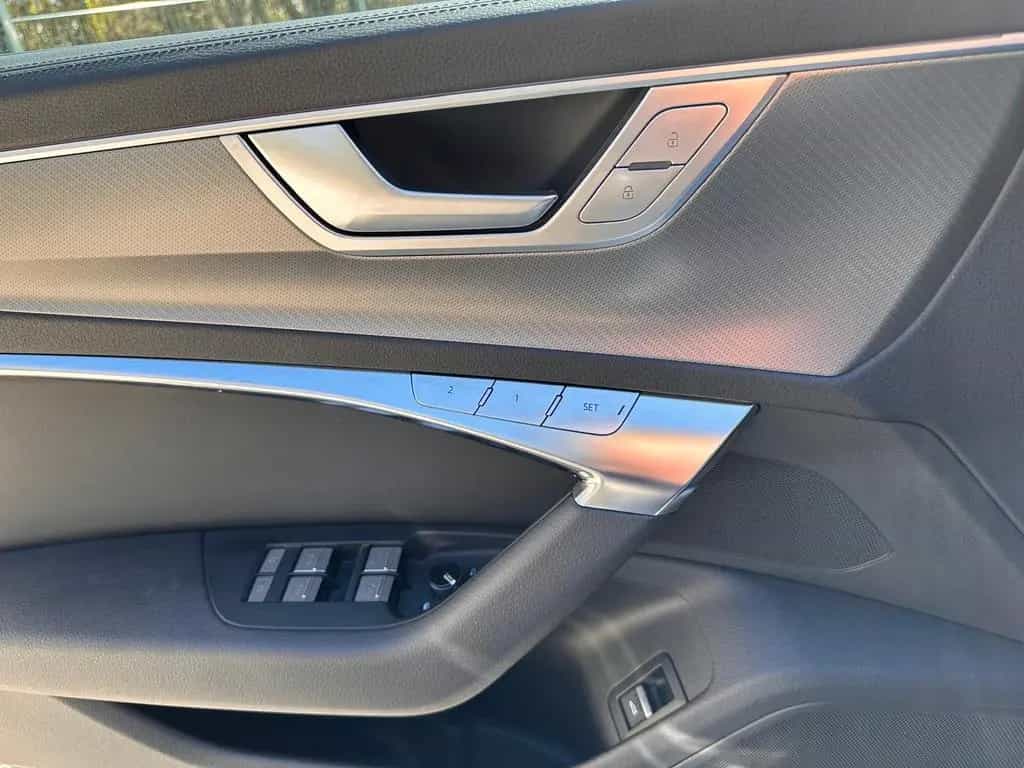 Audi A6 Lim. 55 TFSI quattro design 02/2023-photo-8