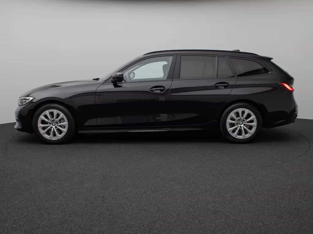 BMW 330 i Panorama Komfort Leder Sportsitz Stop&Go 03/2020-photo-10