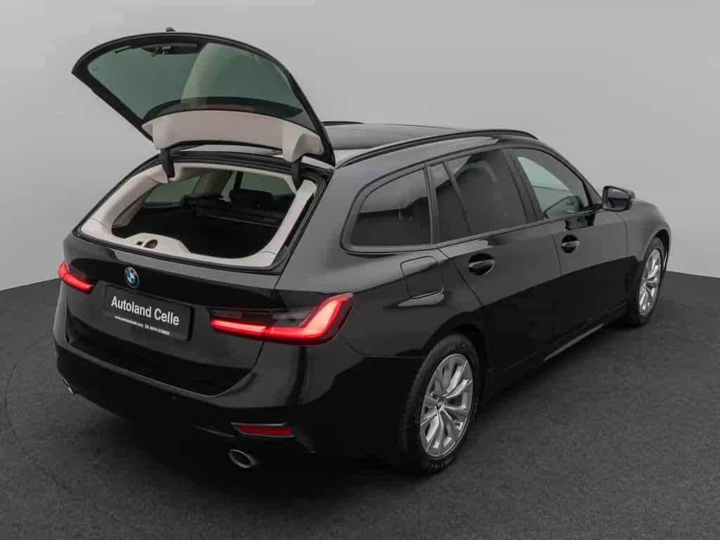 BMW 330 i Panorama Komfort Leder Sportsitz Stop&Go 03/2020-photo-13