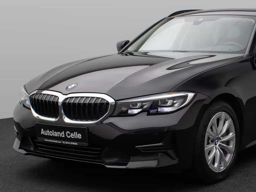 BMW 330 i Panorama Komfort Leder Sportsitz Stop&Go 03/2020-photo-16
