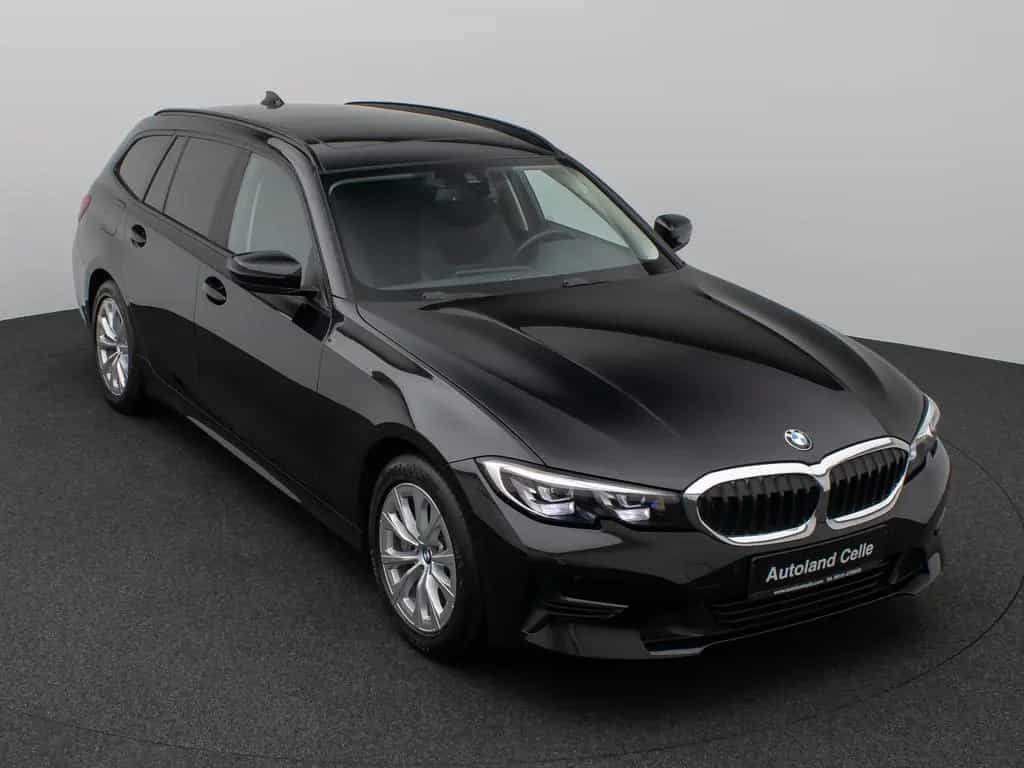 BMW 330 i Panorama Komfort Leder Sportsitz Stop&Go 03/2020-photo-2