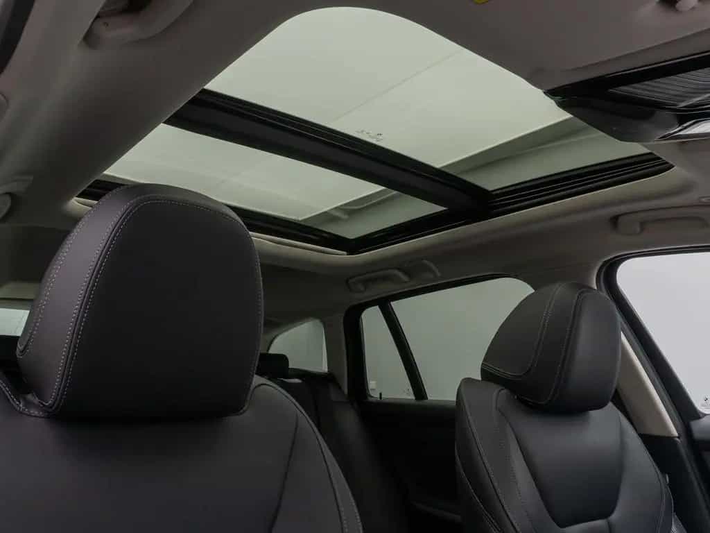 BMW 330 i Panorama Komfort Leder Sportsitz Stop&Go 03/2020-photo-31