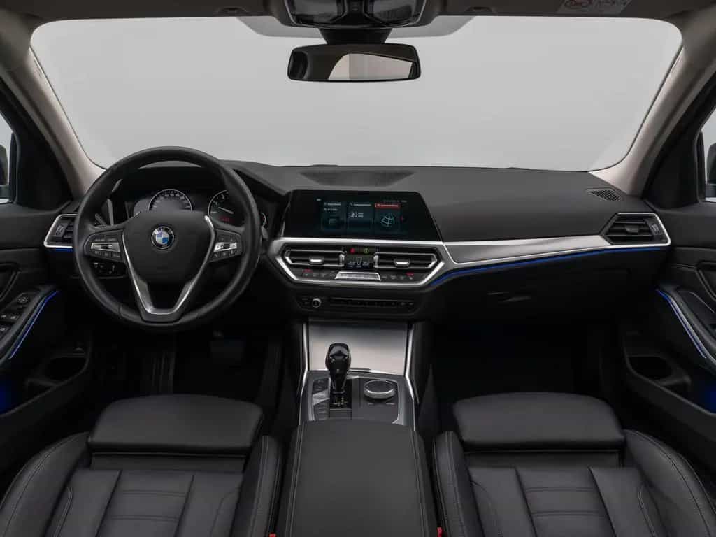 BMW 330 i Panorama Komfort Leder Sportsitz Stop&Go 03/2020-photo-40