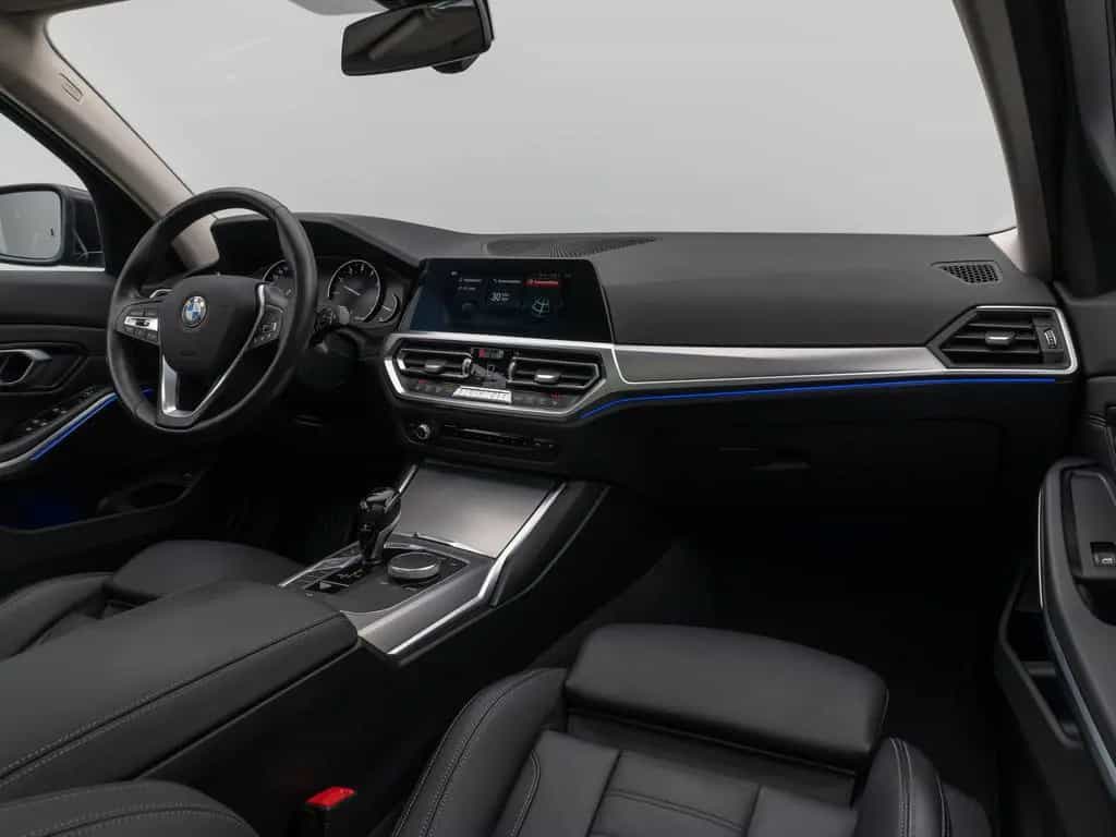 BMW 330 i Panorama Komfort Leder Sportsitz Stop&Go 03/2020-photo-41
