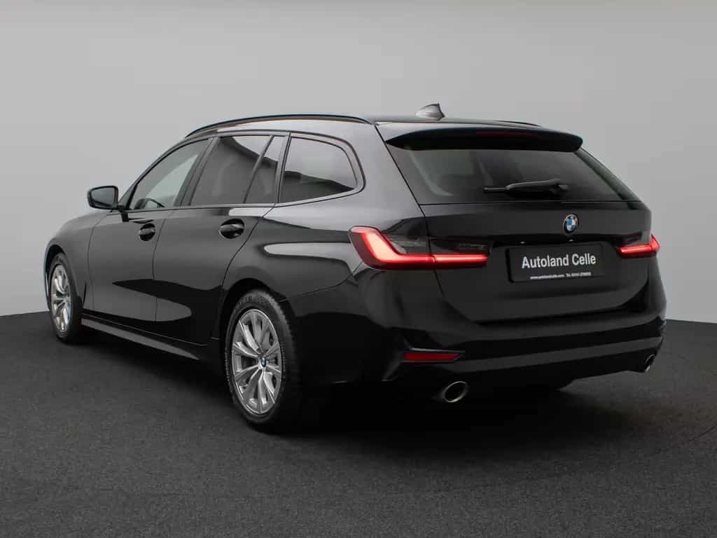 BMW 330 i Panorama Komfort Leder Sportsitz Stop&Go 03/2020-photo-8