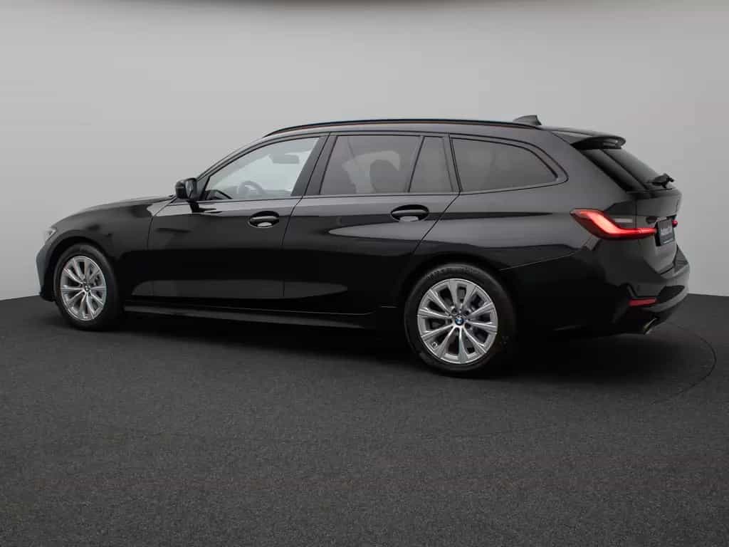 BMW 330 i Panorama Komfort Leder Sportsitz Stop&Go 03/2020-photo-9