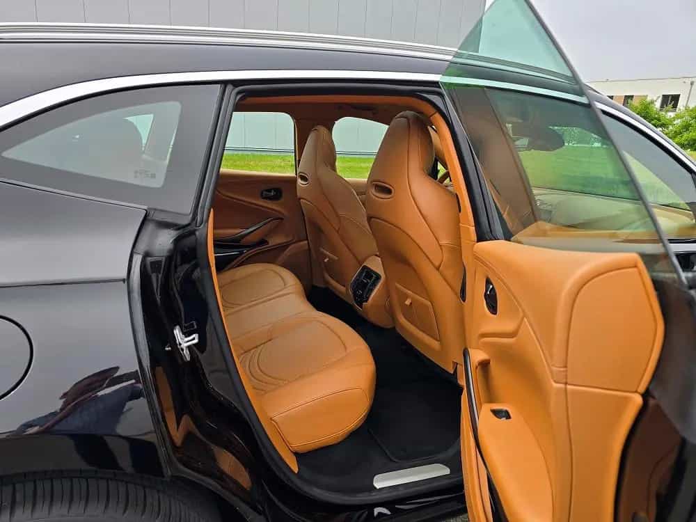 Aston Martin DBX 4.0 V8 Panorama 360° 4xSHZ 4xSitzbeluft 03/2023-photo-17