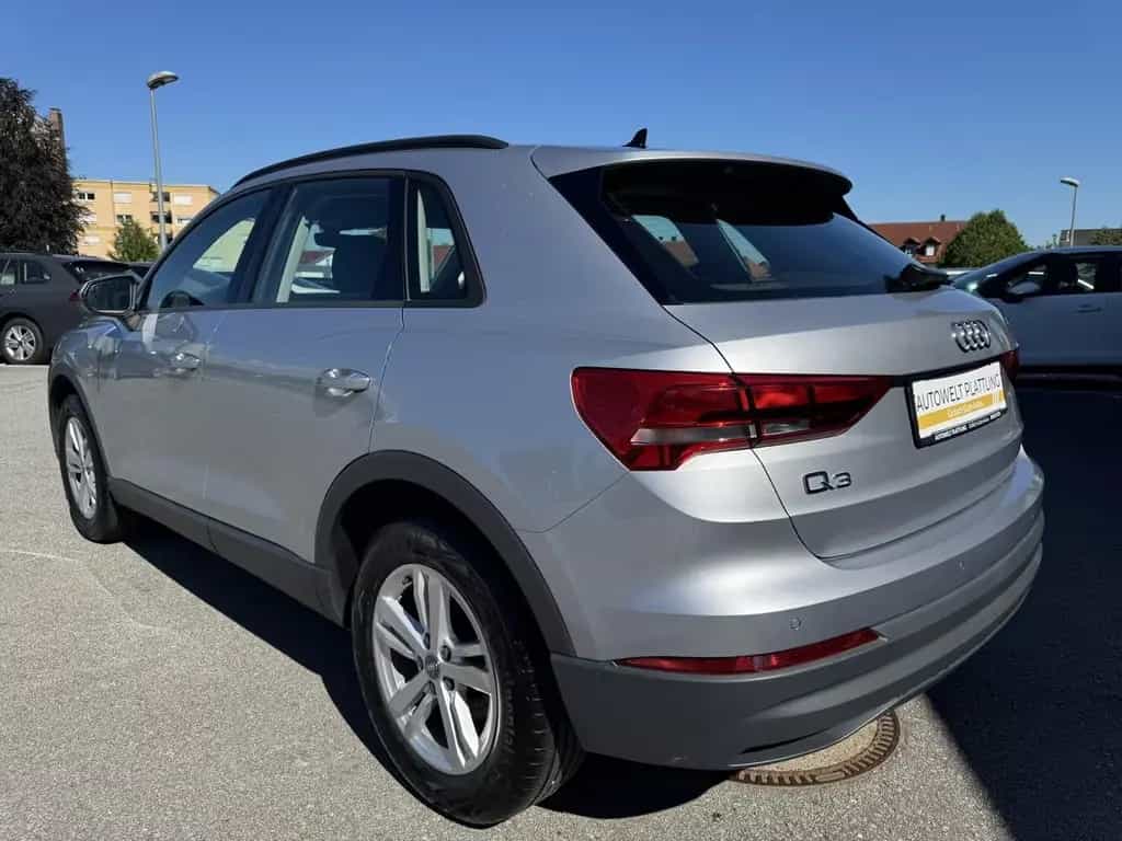 Audi Q3 35 TFSI digi Cockpit Automatik  wenig KM AHK 09/2020-photo-12