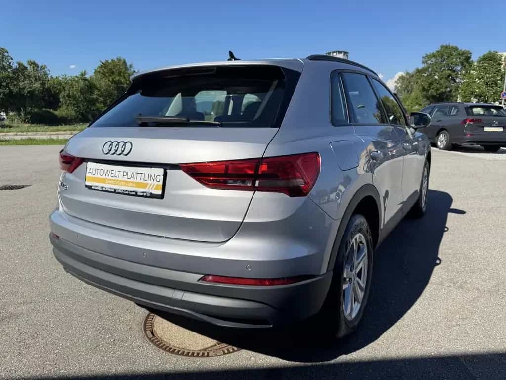 Audi Q3 35 TFSI digi Cockpit Automatik  wenig KM AHK 09/2020-photo-8