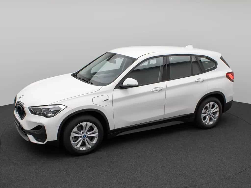BMW X1 xD25e Parkassist DAB Navi Geschwindigkeitsreg 06/2022-photo-11