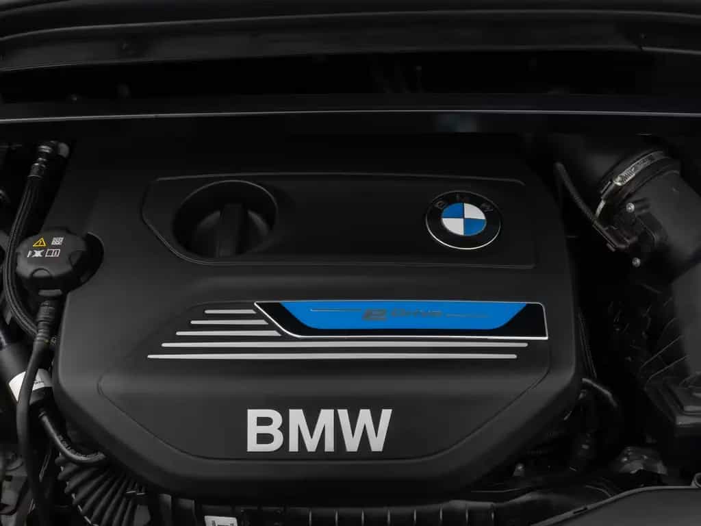 BMW X1 xD25e Parkassist DAB Navi Geschwindigkeitsreg 06/2022-photo-13