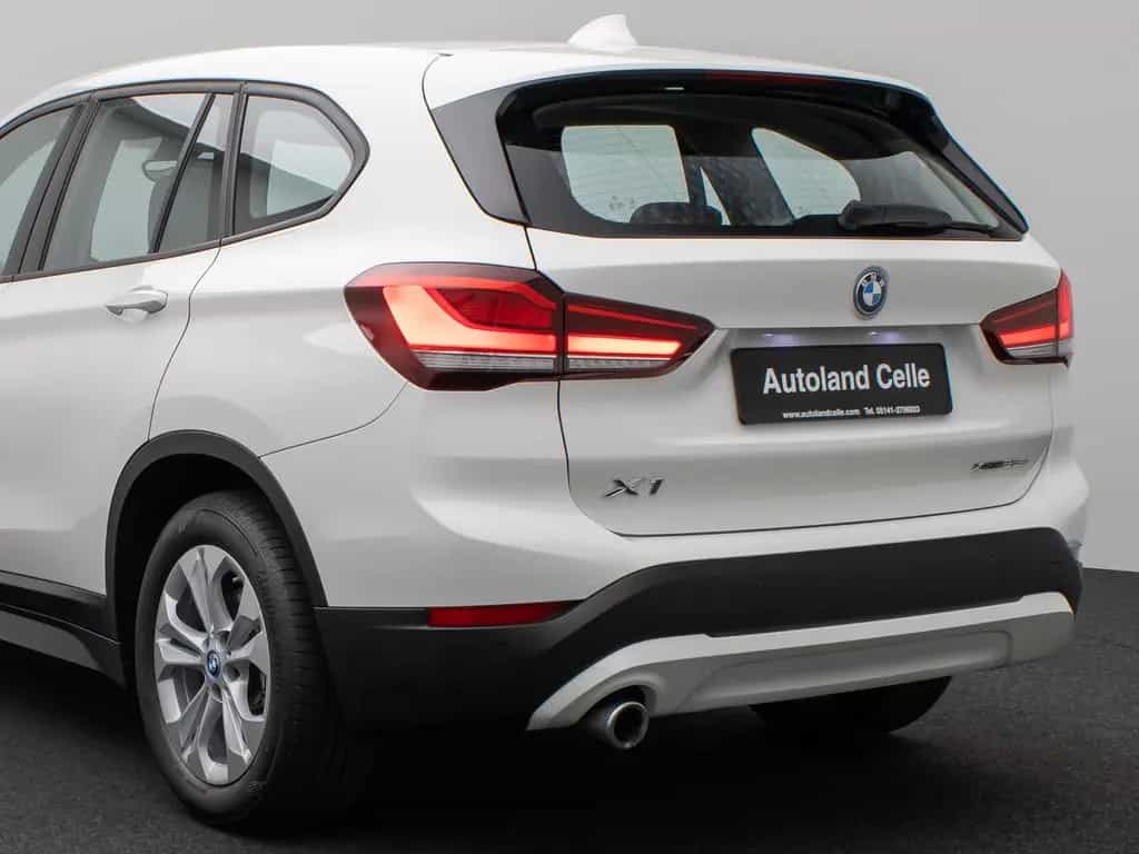 BMW X1 xD25e Parkassist DAB Navi Geschwindigkeitsreg 06/2022-photo-14
