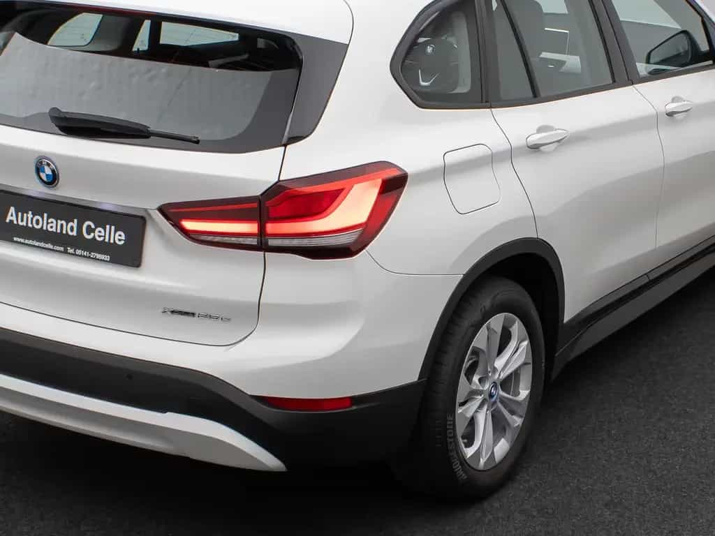 BMW X1 xD25e Parkassist DAB Navi Geschwindigkeitsreg 06/2022-photo-15