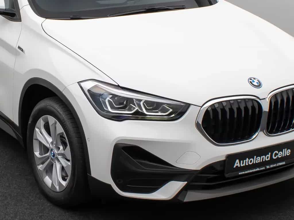 BMW X1 xD25e Parkassist DAB Navi Geschwindigkeitsreg 06/2022-photo-17