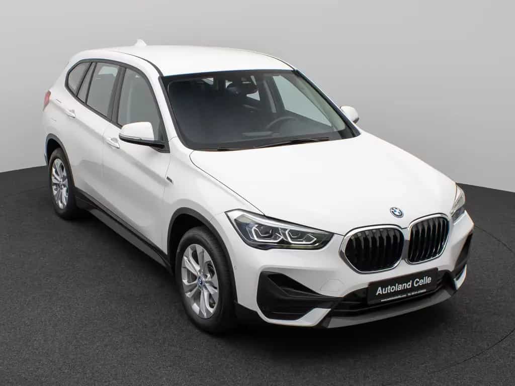 BMW X1 xD25e Parkassist DAB Navi Geschwindigkeitsreg 06/2022-photo-2