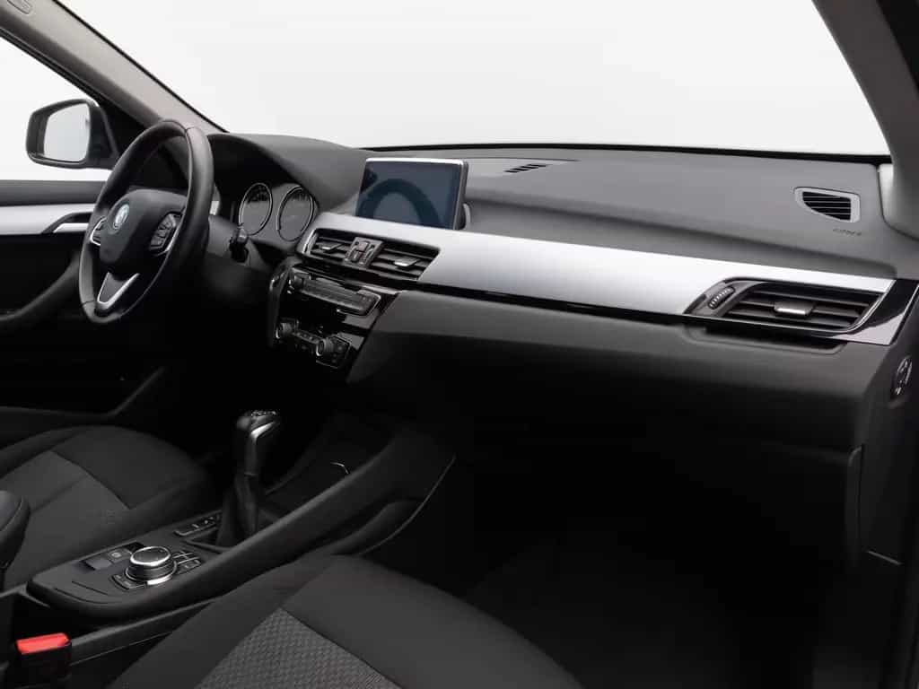 BMW X1 xD25e Parkassist DAB Navi Geschwindigkeitsreg 06/2022-photo-22