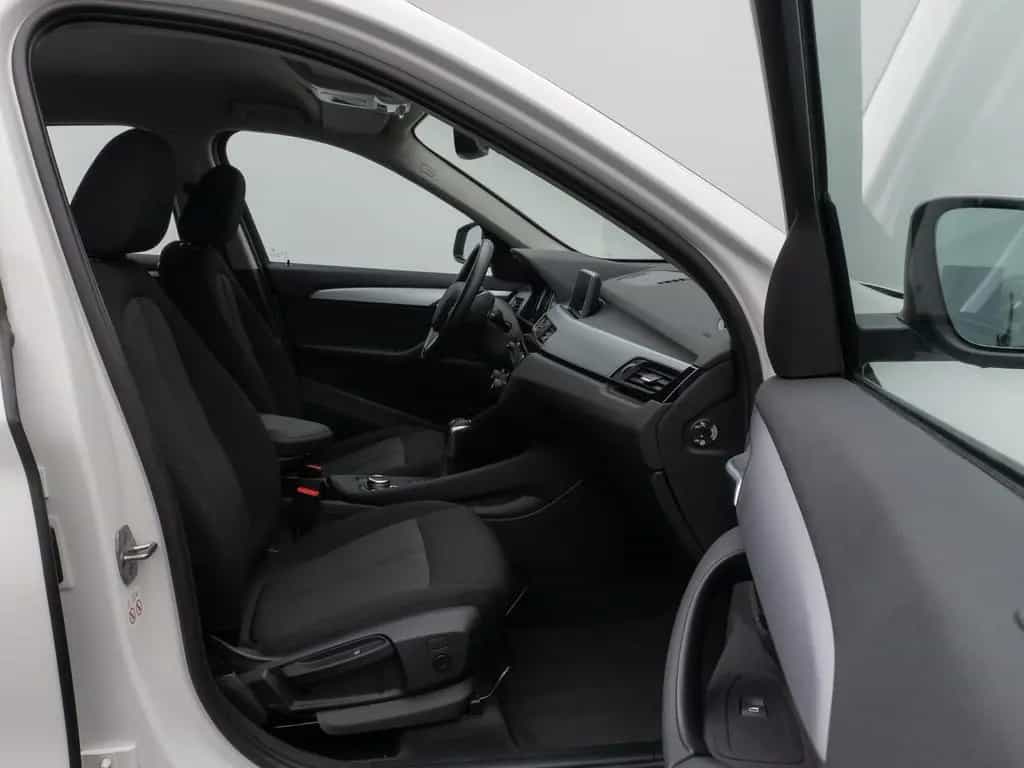 BMW X1 xD25e Parkassist DAB Navi Geschwindigkeitsreg 06/2022-photo-23