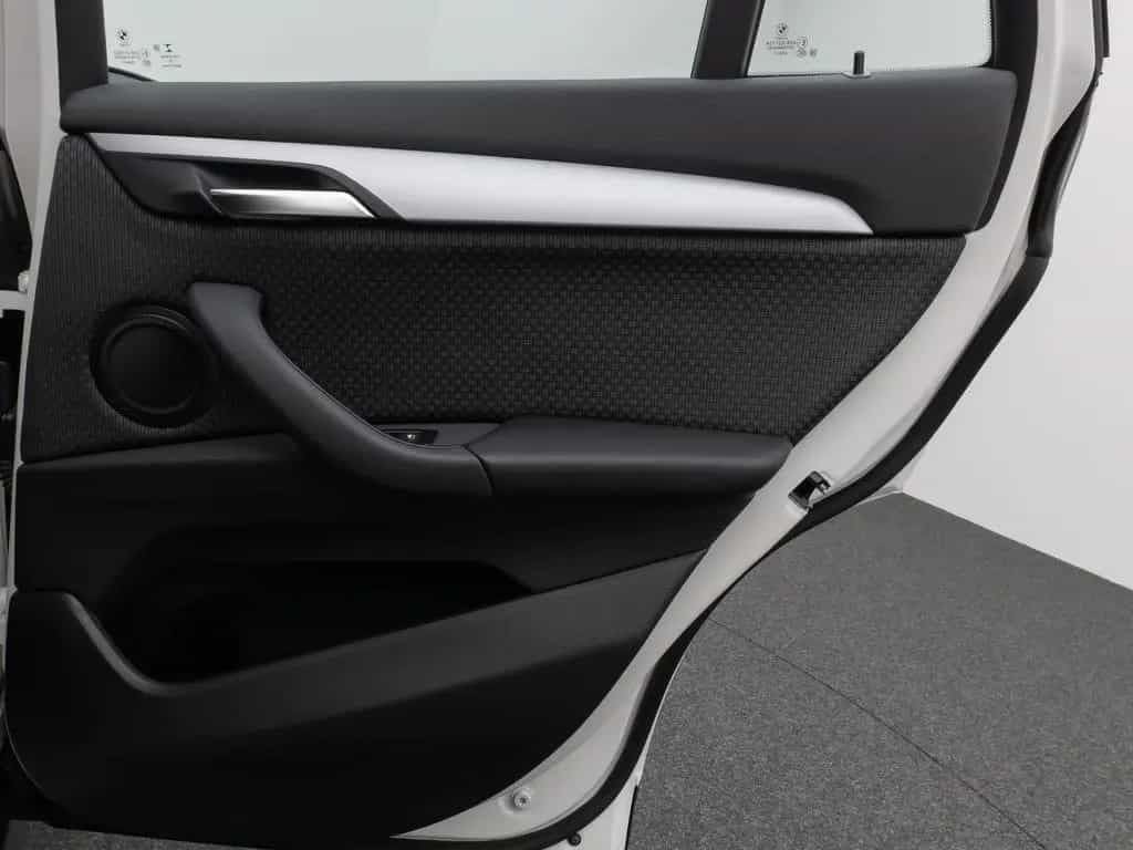 BMW X1 xD25e Parkassist DAB Navi Geschwindigkeitsreg 06/2022-photo-29
