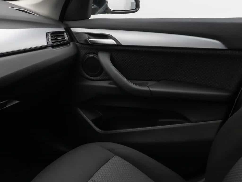 BMW X1 xD25e Parkassist DAB Navi Geschwindigkeitsreg 06/2022-photo-30