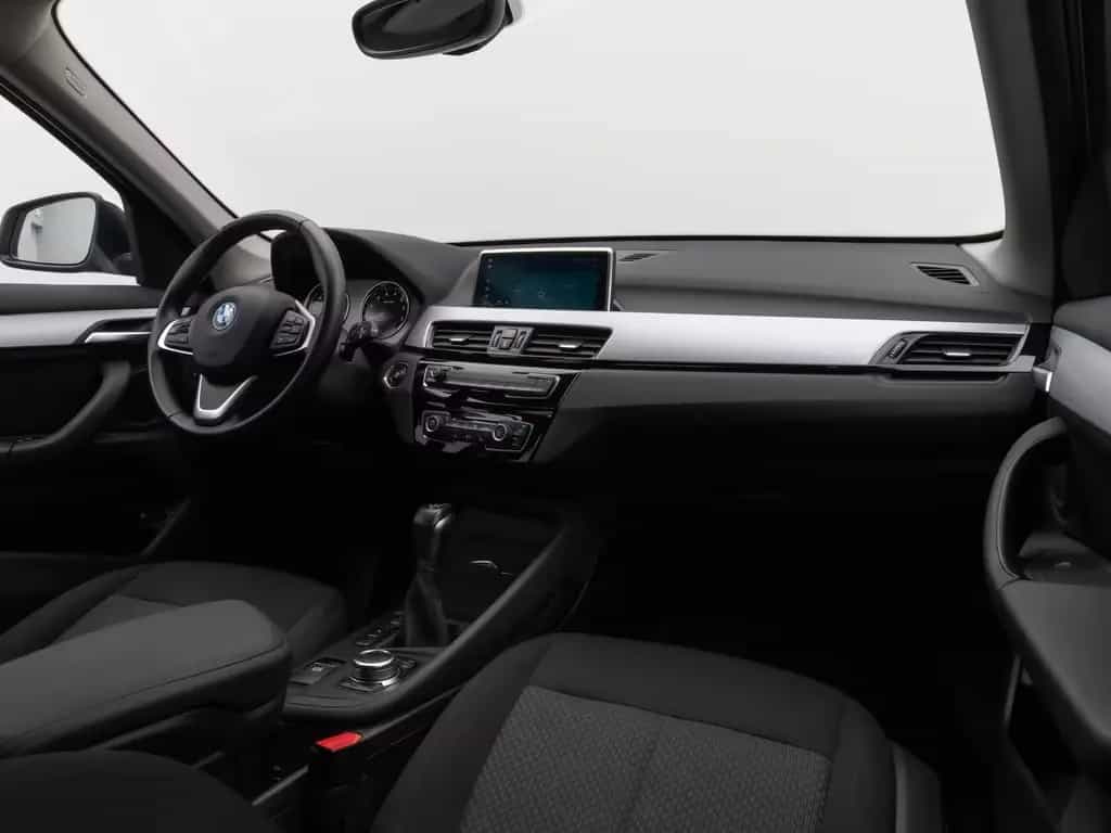 BMW X1 xD25e Parkassist DAB Navi Geschwindigkeitsreg 06/2022-photo-37