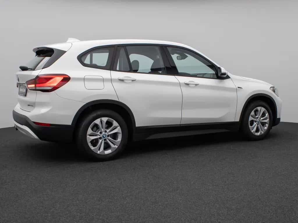 BMW X1 xD25e Parkassist DAB Navi Geschwindigkeitsreg 06/2022-photo-5