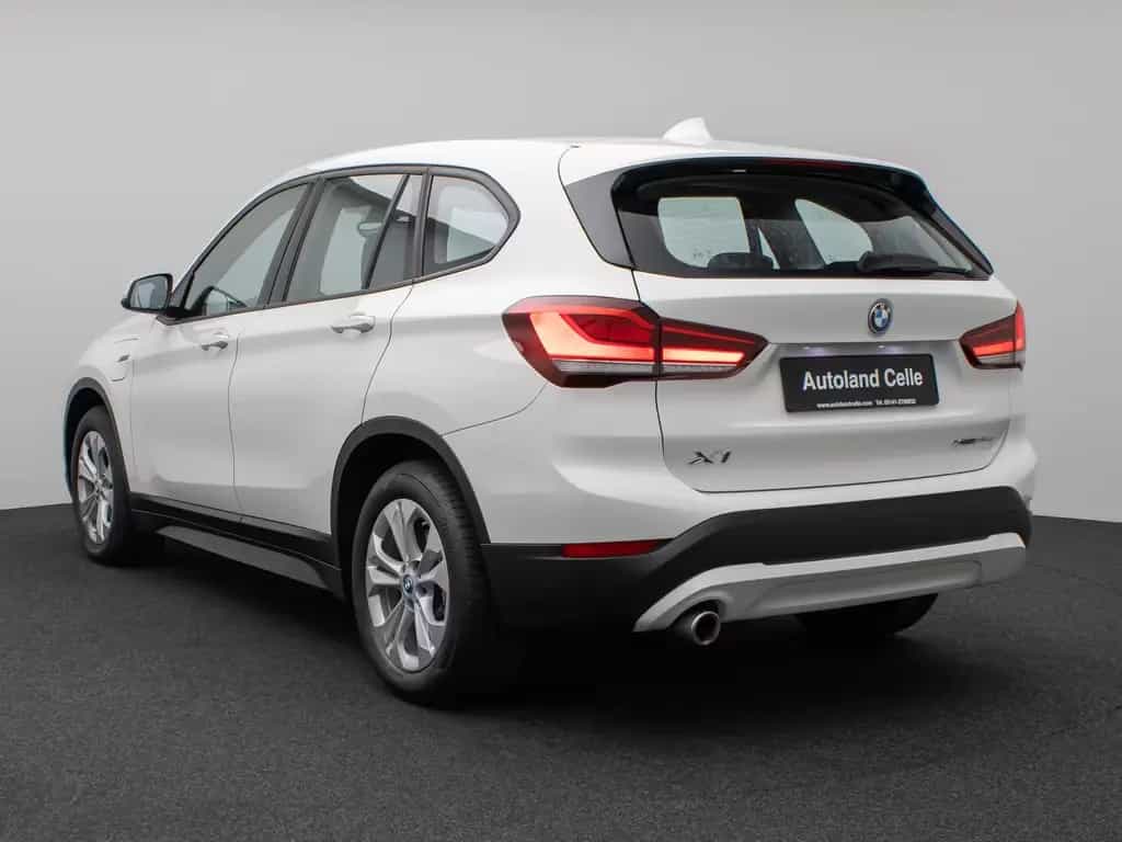 BMW X1 xD25e Parkassist DAB Navi Geschwindigkeitsreg 06/2022-photo-8