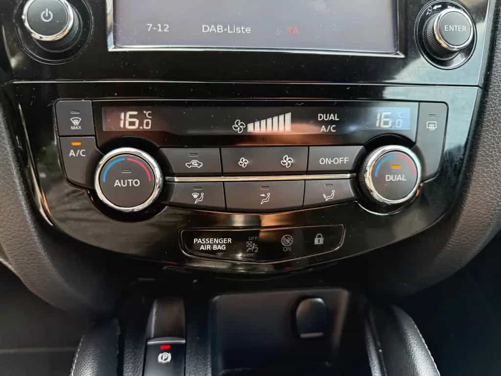 Nissan Qashqai 1.3 DIG-T Acenta 4x2 1.Hand·Navi·LED·LM 02/2019-photo-23