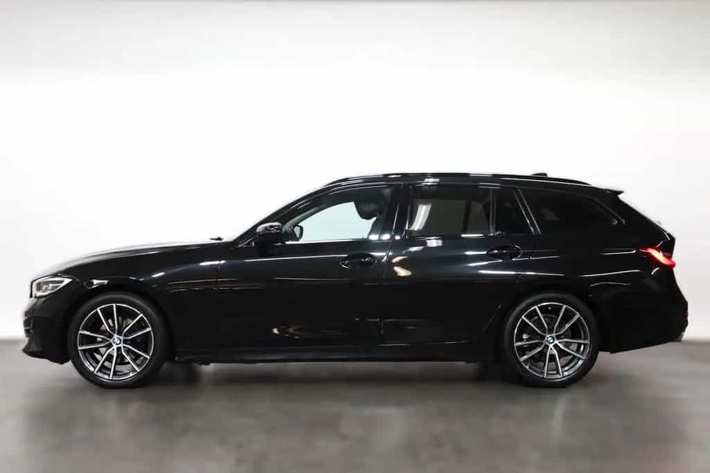 BMW 320 i T SportLine*KAMERA*SHADOW*APPLE*LEDER*LED 12/2020-photo-11