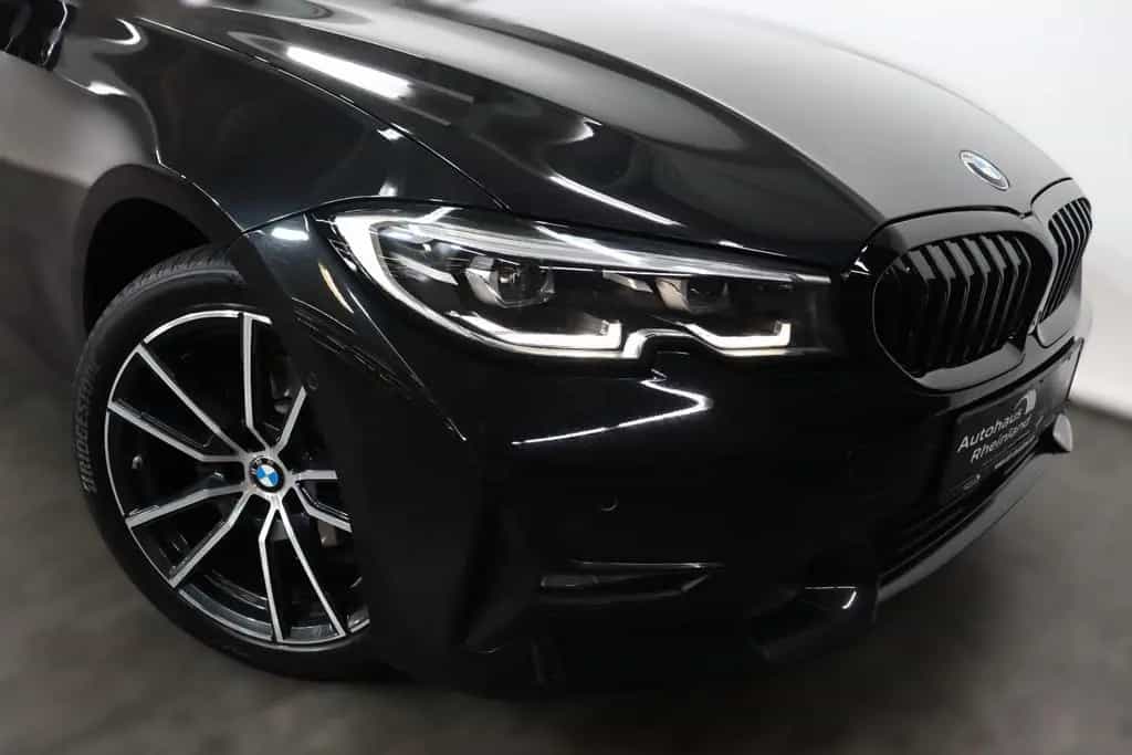 BMW 320 i T SportLine*KAMERA*SHADOW*APPLE*LEDER*LED 12/2020-photo-2