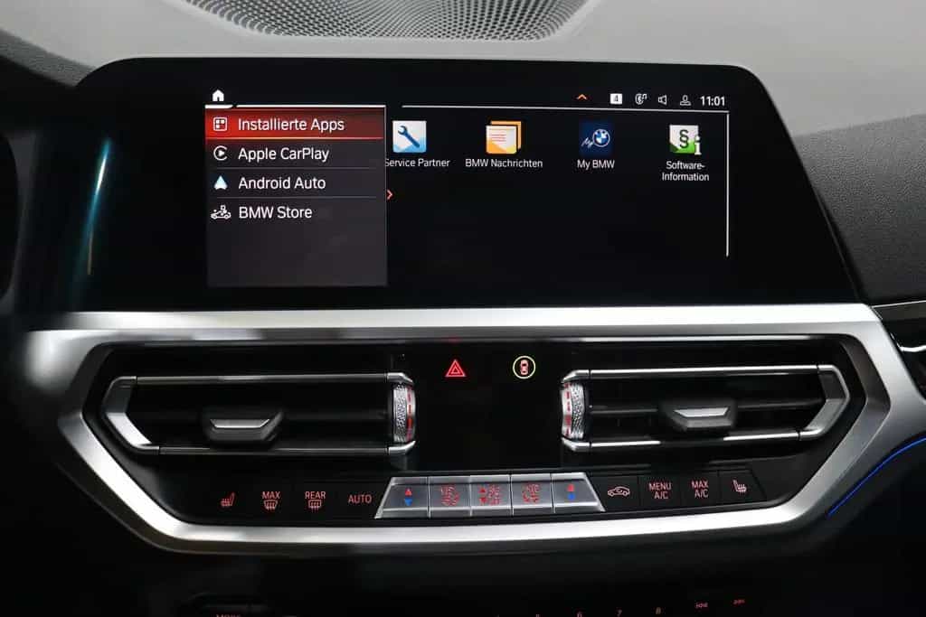 BMW 320 i T SportLine*KAMERA*SHADOW*APPLE*LEDER*LED 12/2020-photo-22