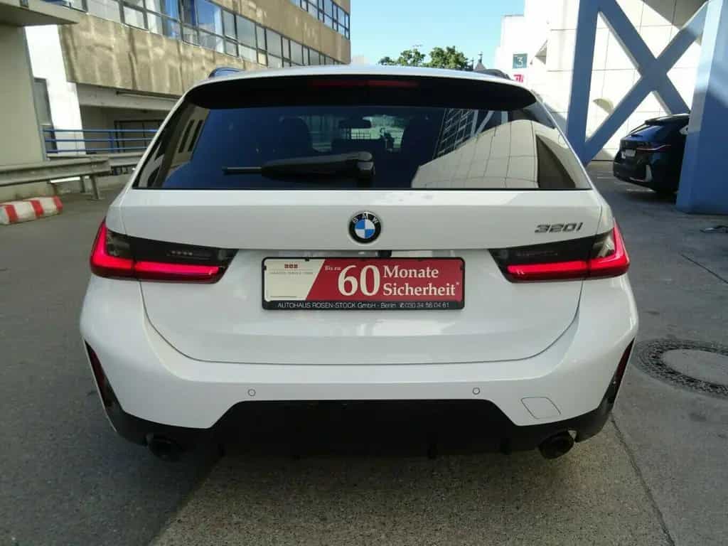 BMW 320 i Touring M-Sport Pro SAG,AHK,Widescreen,Kame 03/2023-photo-12