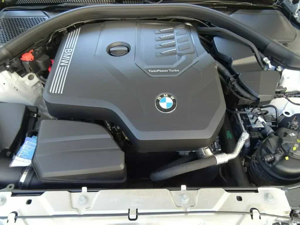 BMW 320 i Touring M-Sport Pro SAG,AHK,Widescreen,Kame 03/2023-photo-17