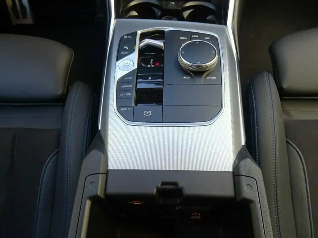 BMW 320 i Touring M-Sport Pro SAG,AHK,Widescreen,Kame 03/2023-photo-19