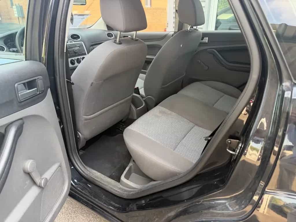 Ford Focus Lim. Fun X AUTOMATIK+WENIG KM 10/2006-photo-10