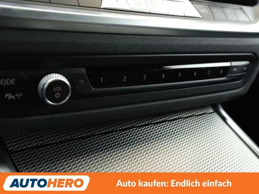 BMW 320 i M Sport Aut.*NAVI*LED*TEMPO*PDC*H&K*360° 09/2020-photo-27