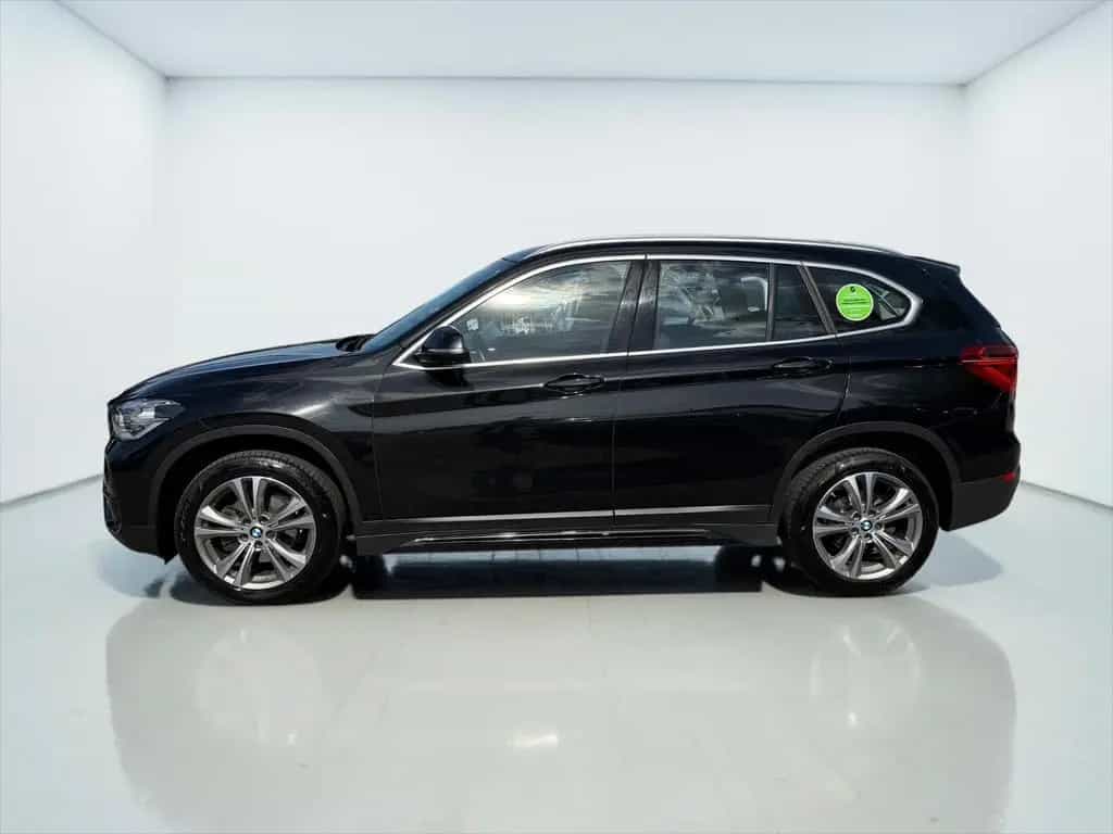 BMW X1 sDrive 18 d Sport Line*LED*AHK*TEMPO*PDC*NAVI 09/2018-photo-11